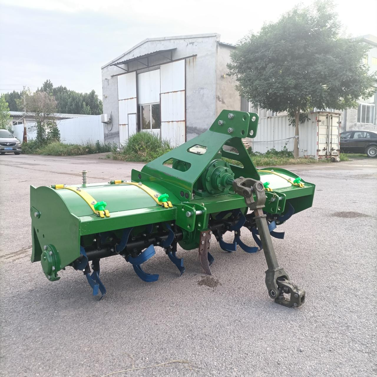 Heavy-duty rotary tiller