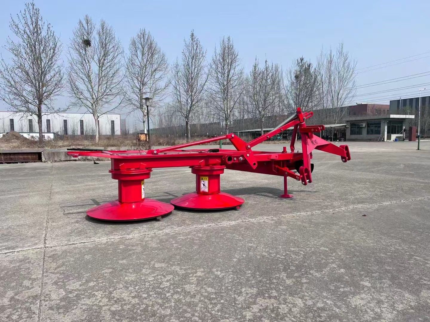 Double disc lawnmower