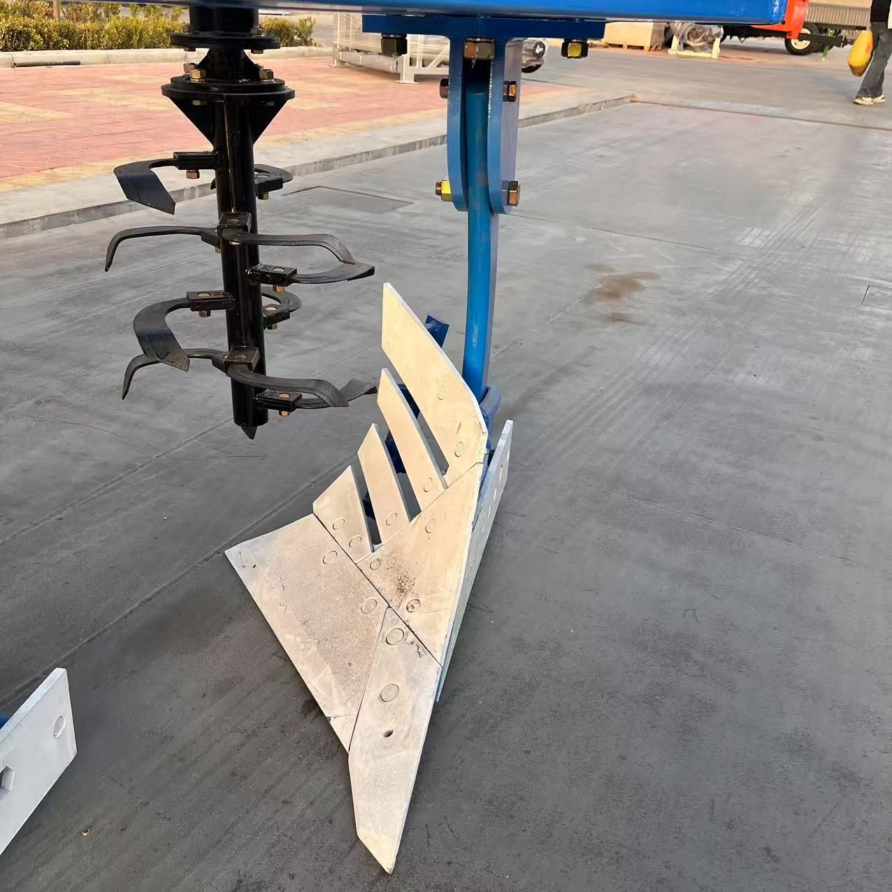 Máquina de arado con rotor