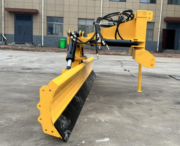 Four-cylinder elevated and thickened hydraulic scraper grader