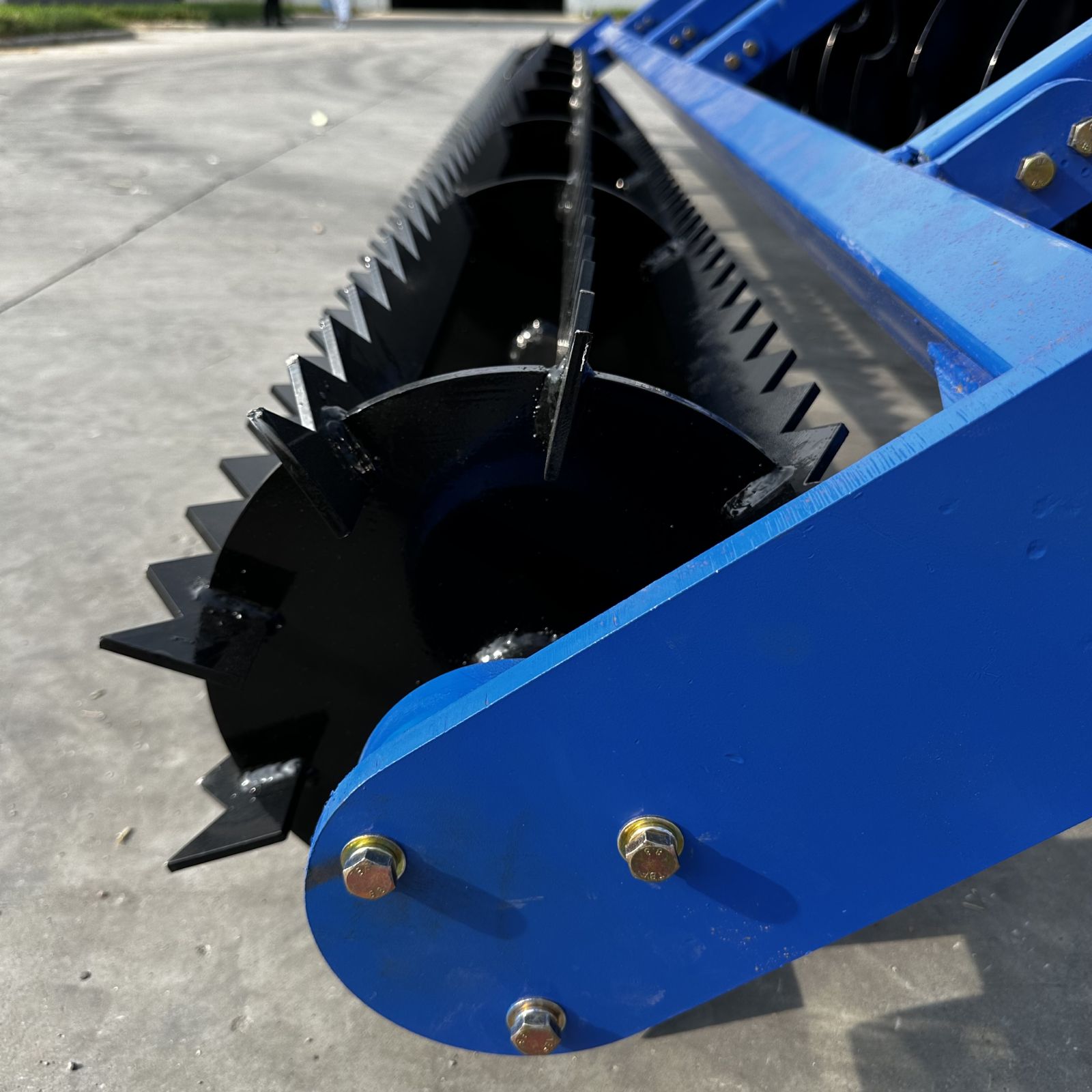 High-speed stubble rake